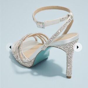 Betsy Johnson size 9